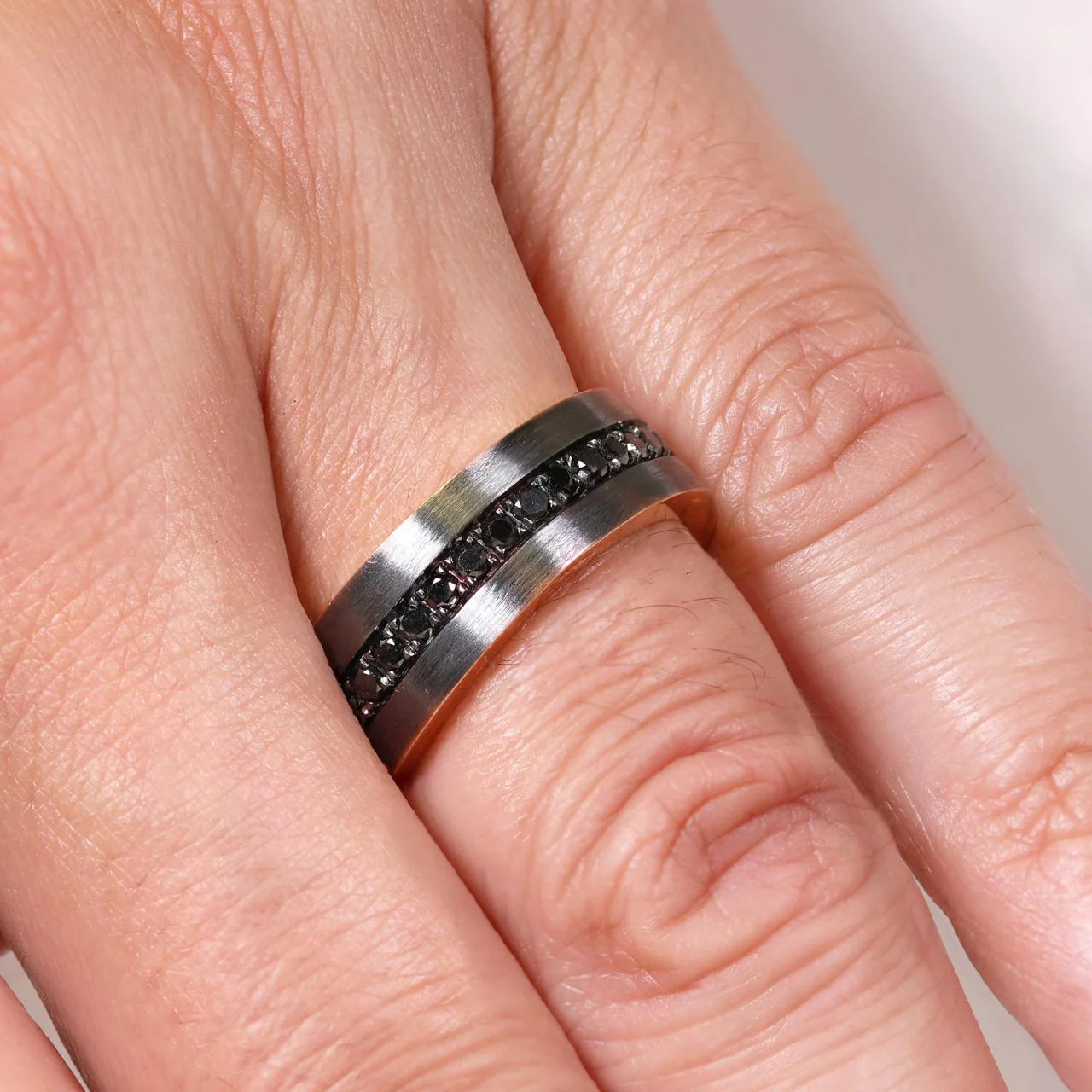 18ct rose gold black diamond rhodium plated mens ring - Image 3