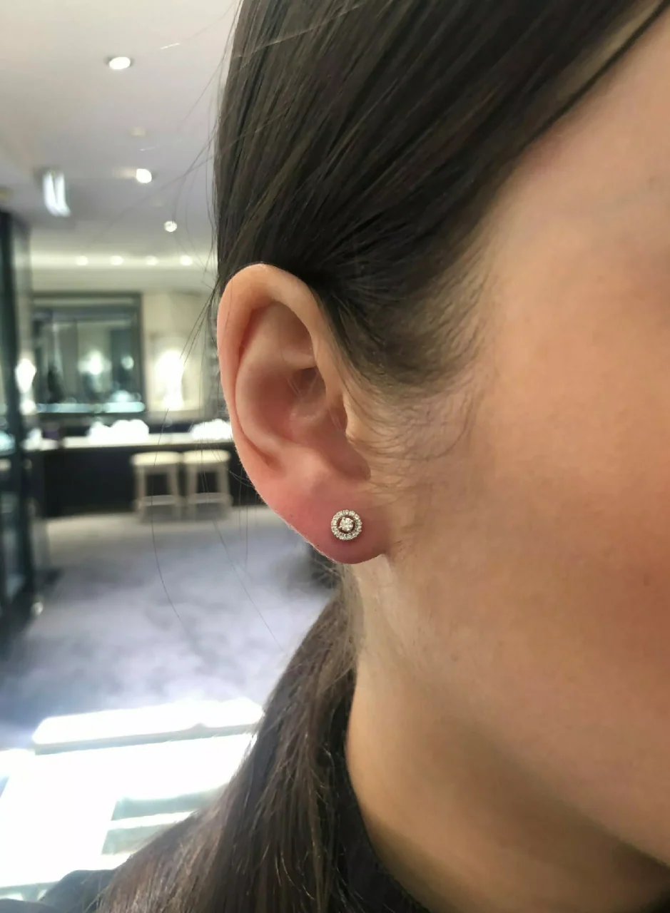 18ct Rose Gold 28=0.18ct round brilliant cut diamond halo stud earrings - Image 3