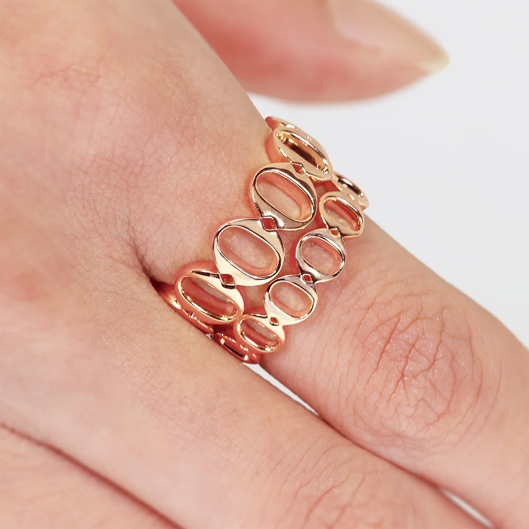 18ct rose gold thick ‘O’ ring from the Iconica Collection - Medium - Image 2