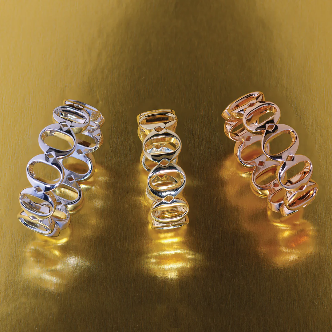 18ct rose gold thick ‘O’ ring from the Iconica Collection - Medium - Image 4