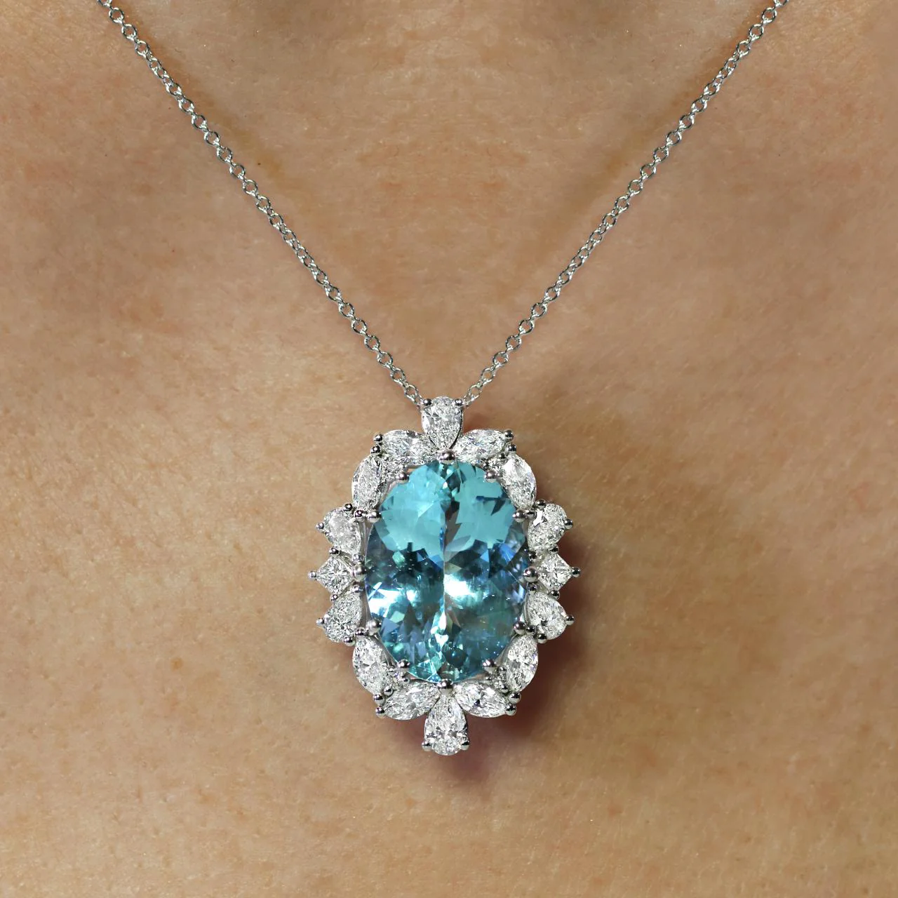 18ct white gold 10.76ct oval aquamarine and diamond pendant on 18ct white gold chain - Image 2