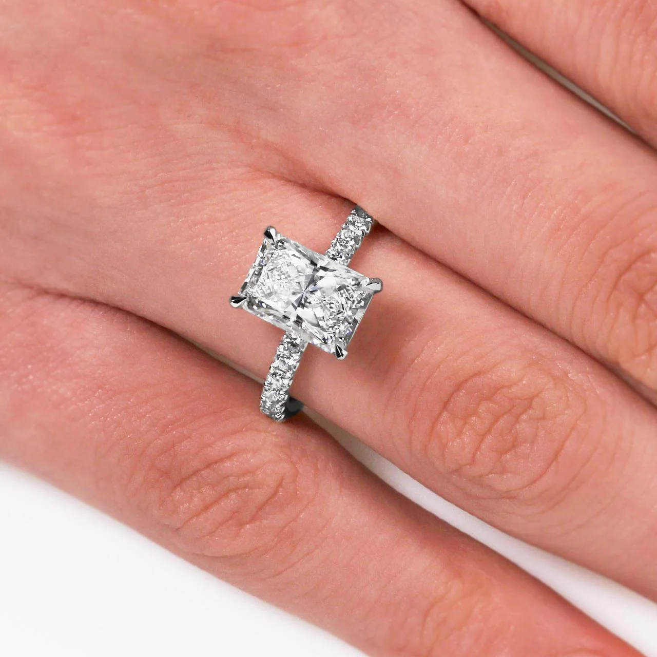 18ct white gold 2.01ct F SI1 radiant diamond engagement ring - Image 2