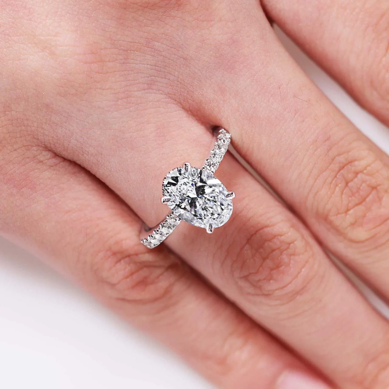18ct white gold 2.54ct D VS1 Oval brilliant cut Lab Grown diamond engagement ring ring. IGI Cert - Image 2