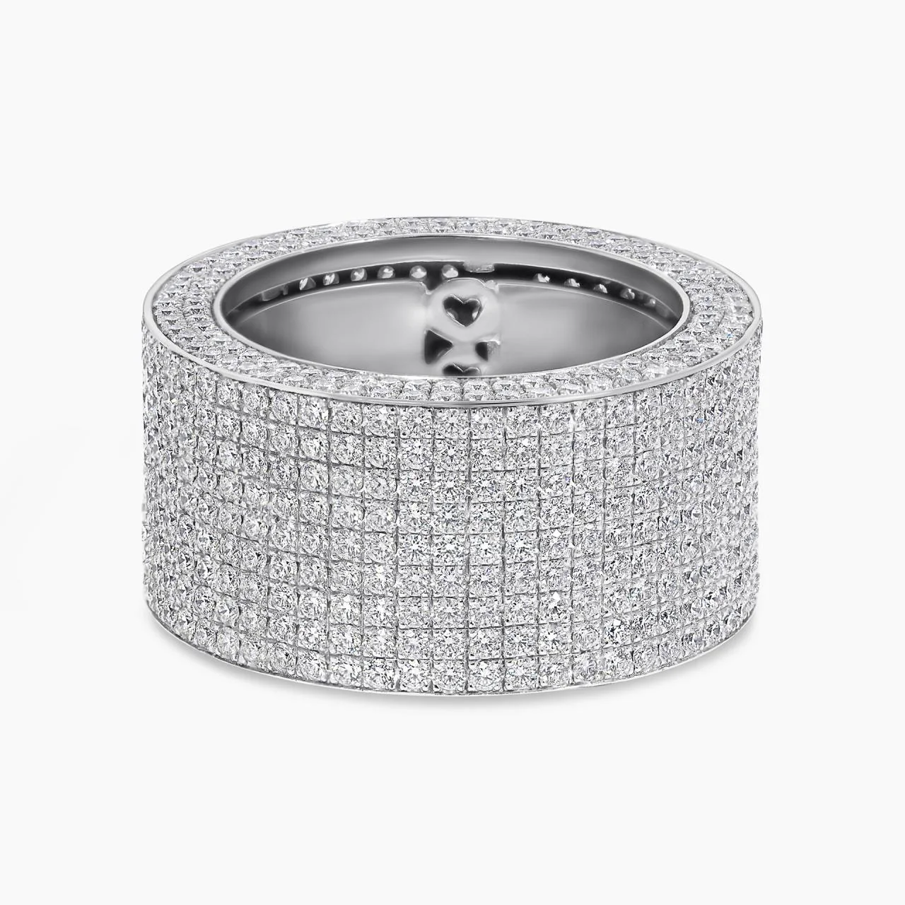 18ct White gold 4.82ct round brilliant cut diamonds dress ring