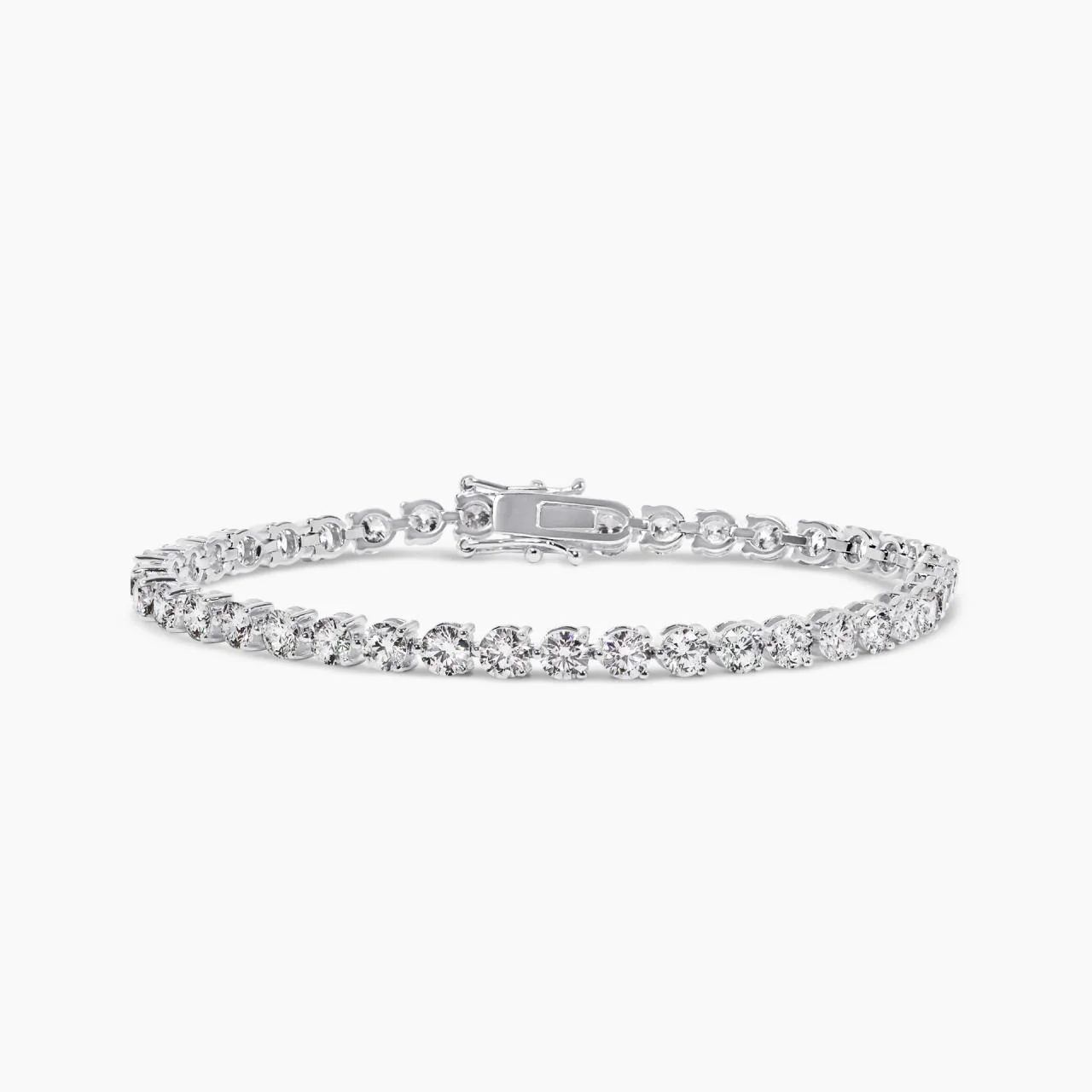 18ct white gold 40=8.37ct DEF VVS VS round brilliant cut lab grown diamonds tennis bracelet in a three claw setting