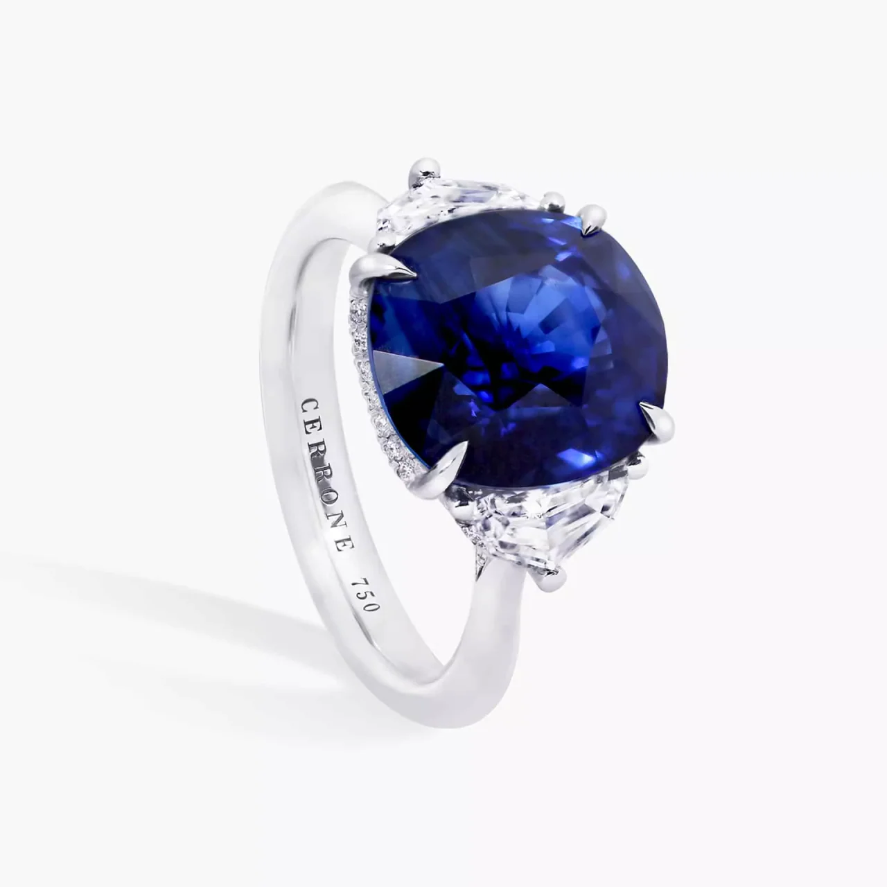 LUNA DI ZAFFIRO - 18ct white gold GRS certified 7.05ct cushion cut Ceylon sapphire and cadillac diamond ring - Image 3