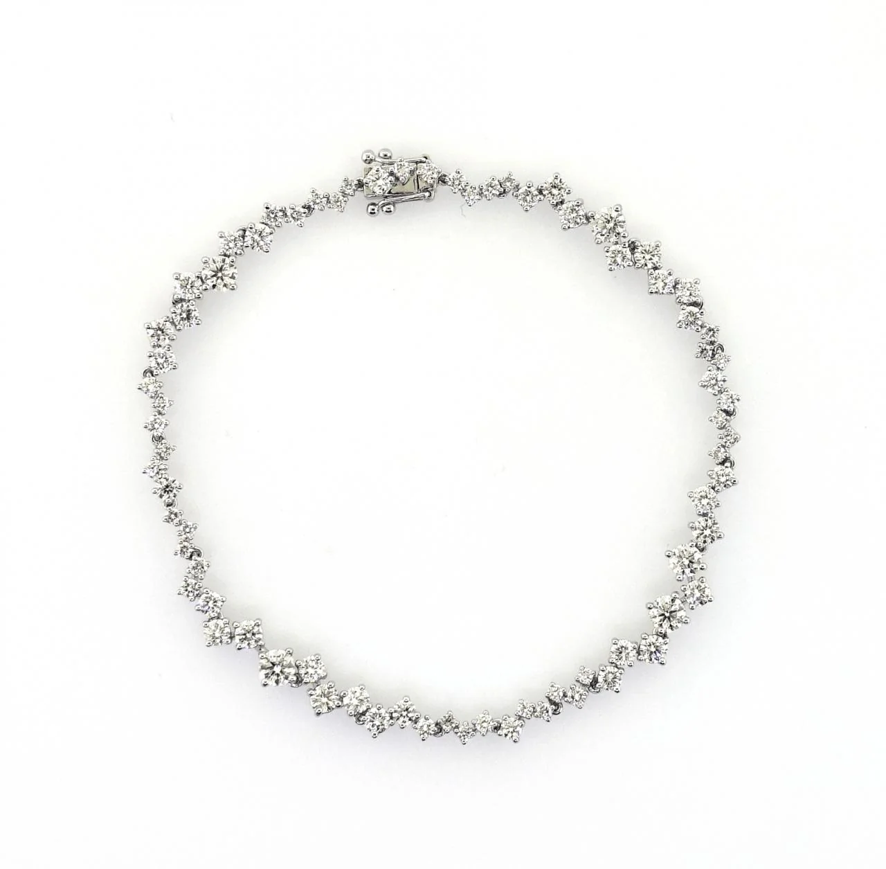 18ct white gold 75=3.51ct claw set diamond tennis bracelet - Image 2