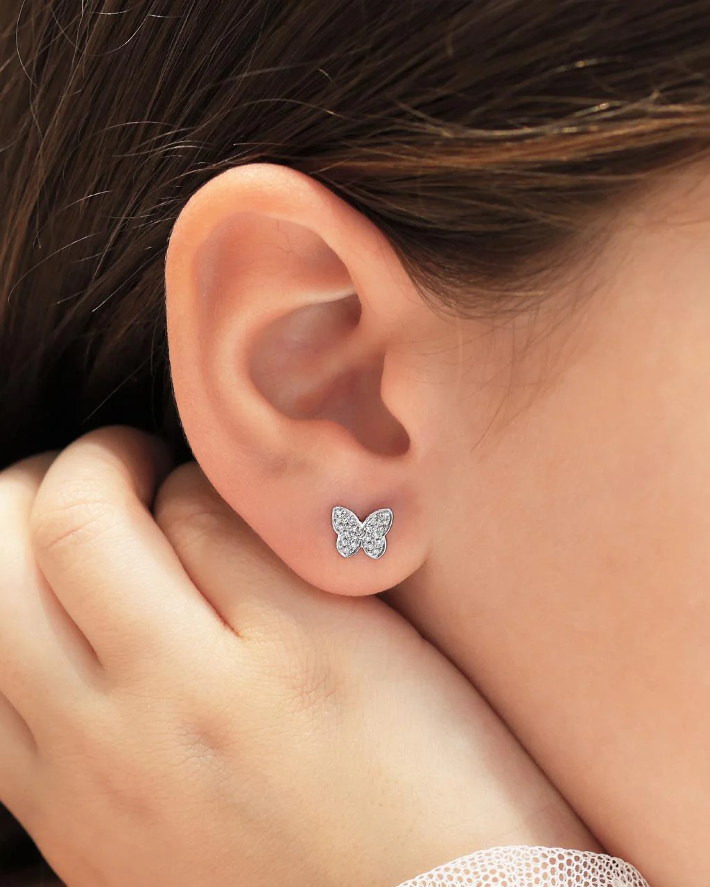 18ct white gold diamond butterfly stud earrings - Image 2