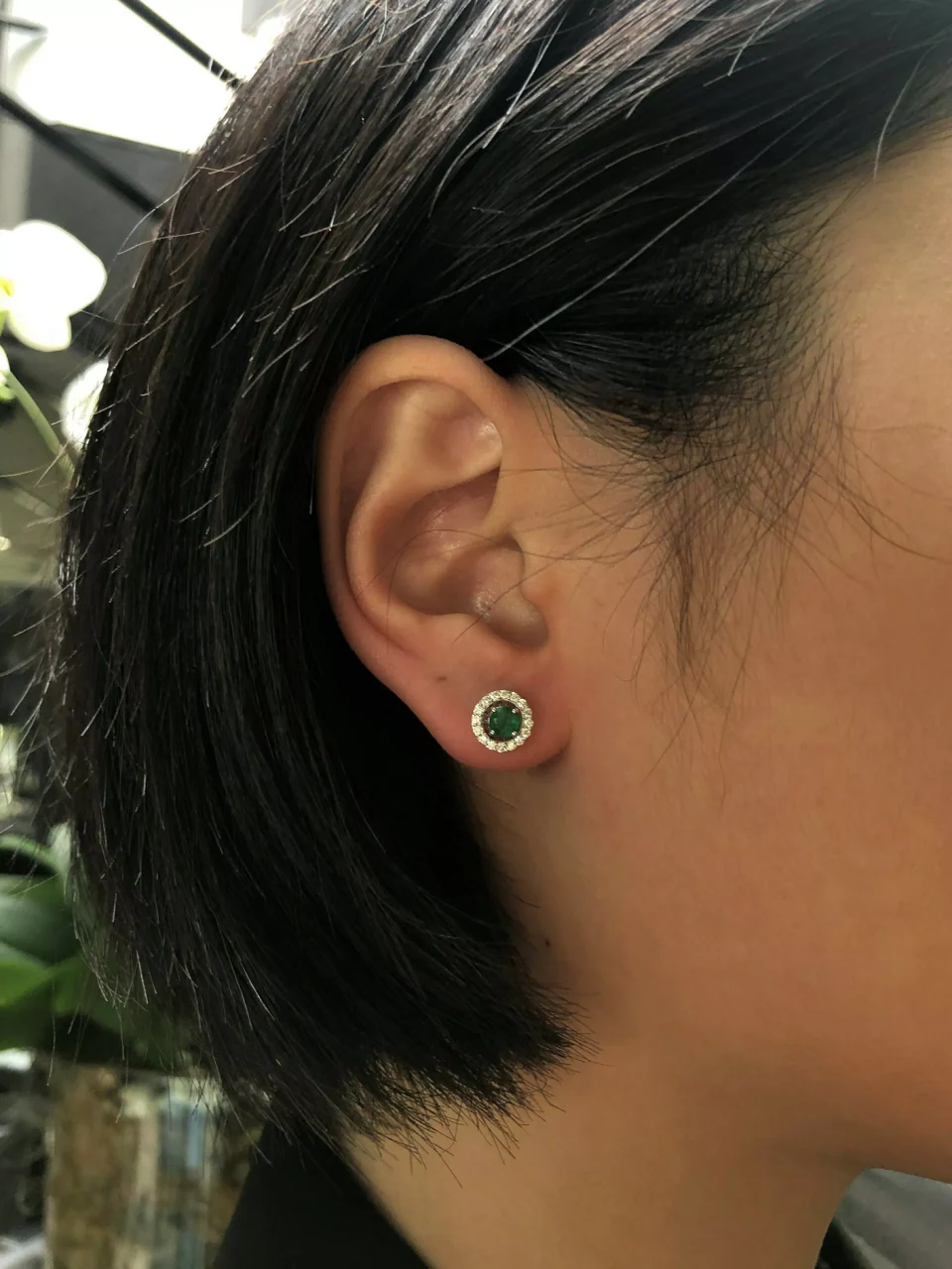 18ct white gold emerald and diamond removable halo earrings - Image 3