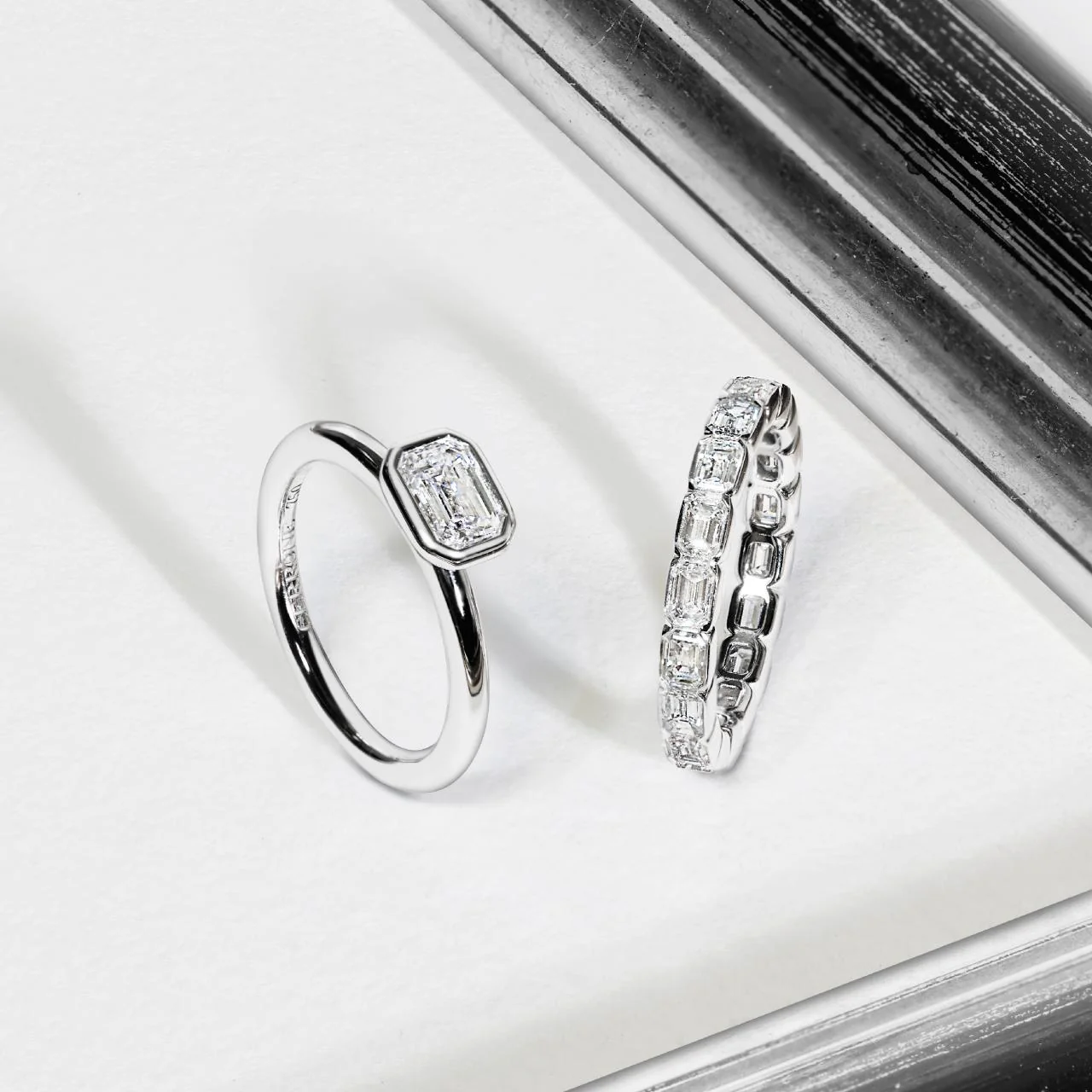 18ct white gold emerald cut bezel set diamond solitaire engagement ring - Image 4