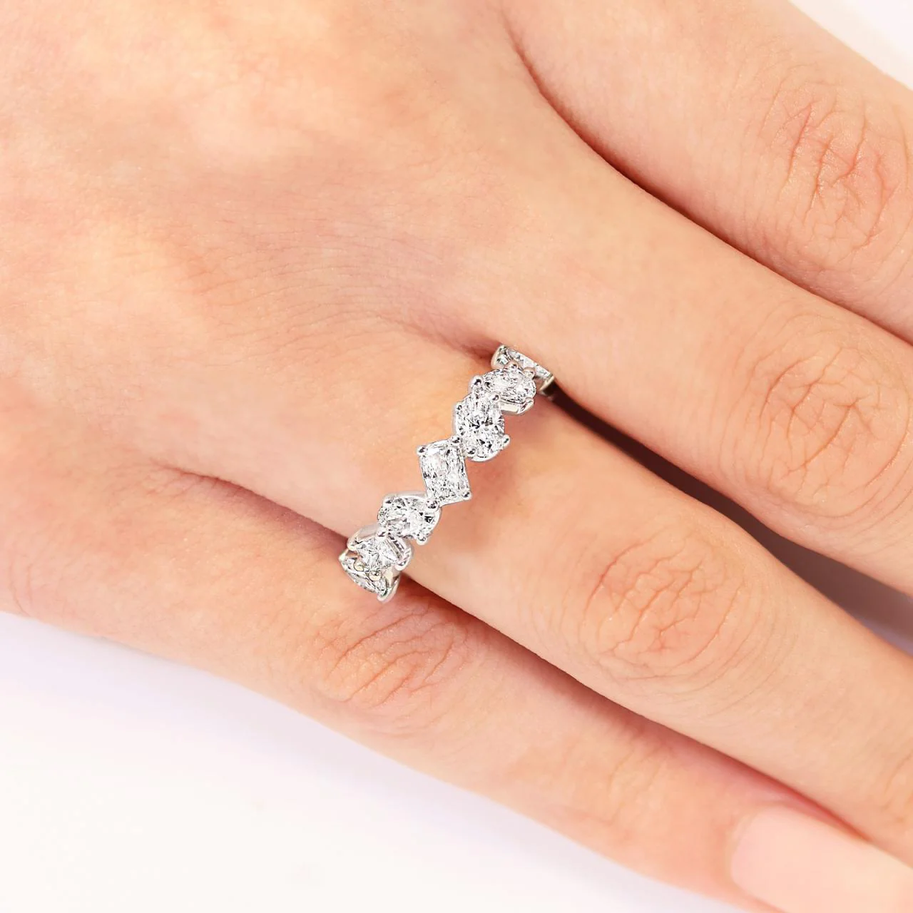18ct white gold full circle diamond ring - Image 2