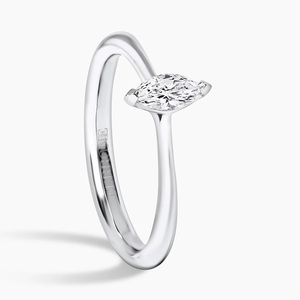 18ct white gold 0.23ct FG VVS VS marquise cut diamond solitaire engagement ring - Image 2