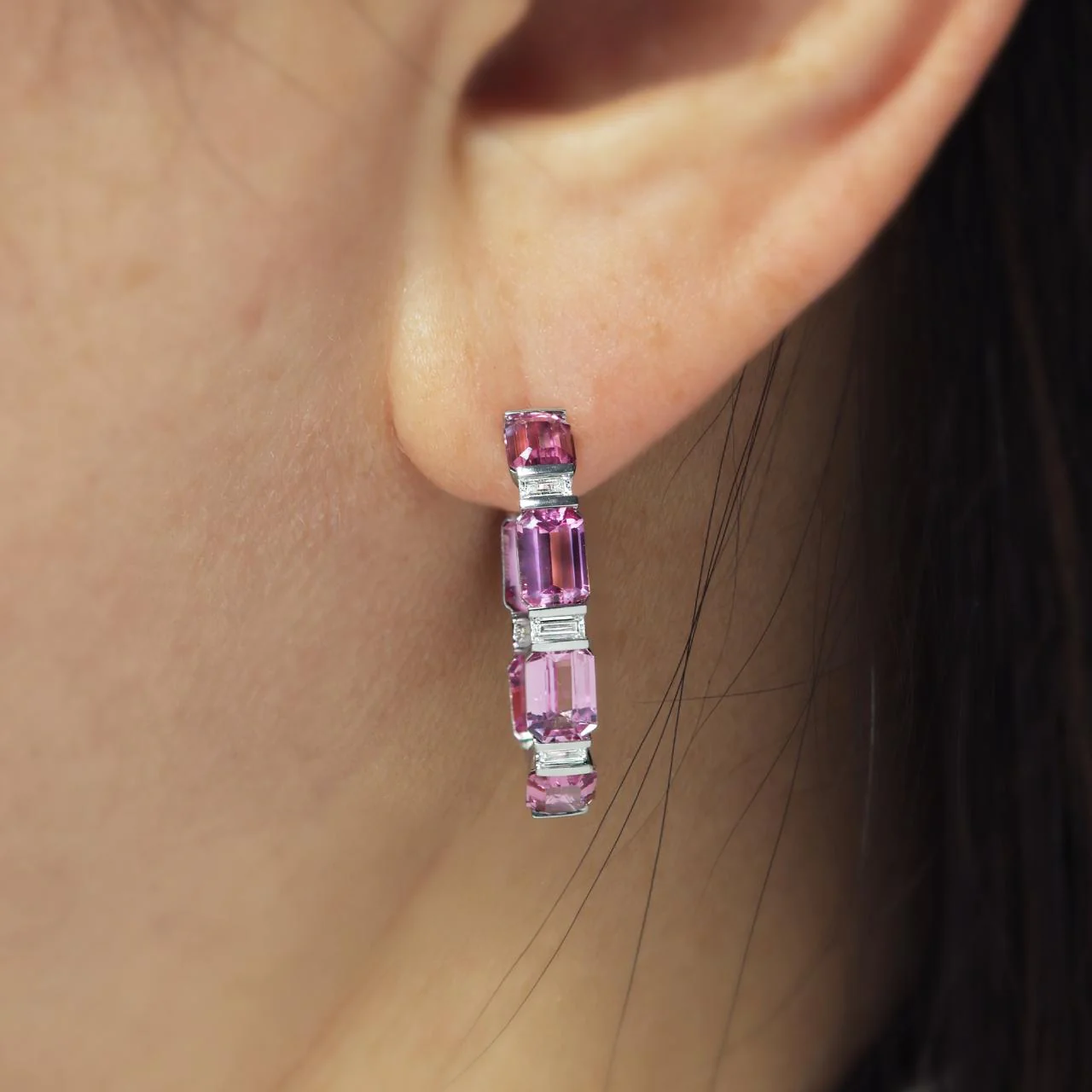 18ct white gold pink sapphire and baguette cut diamonds hoop earrings - Image 2
