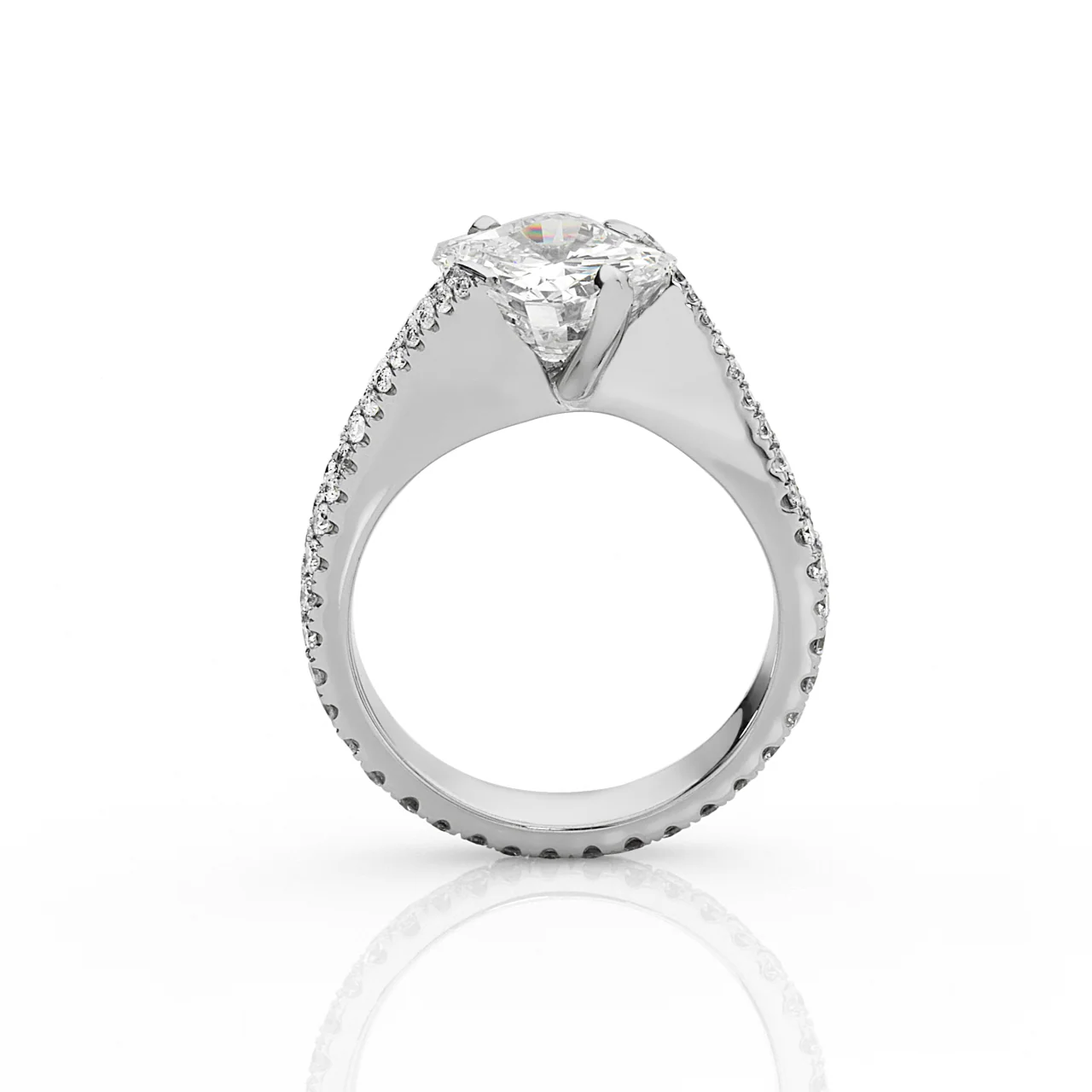 18ct white gold radiant and round brilliant cut diamond engagement ring - Image 2