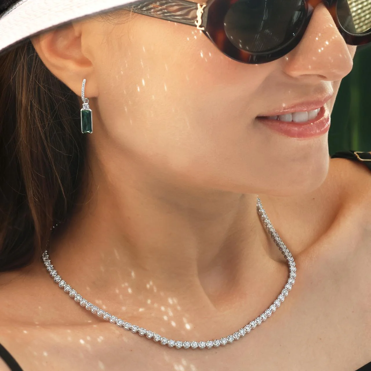 18ct white gold round brilliant cut diamond tennis necklace in a four claw crown setting - Image 2