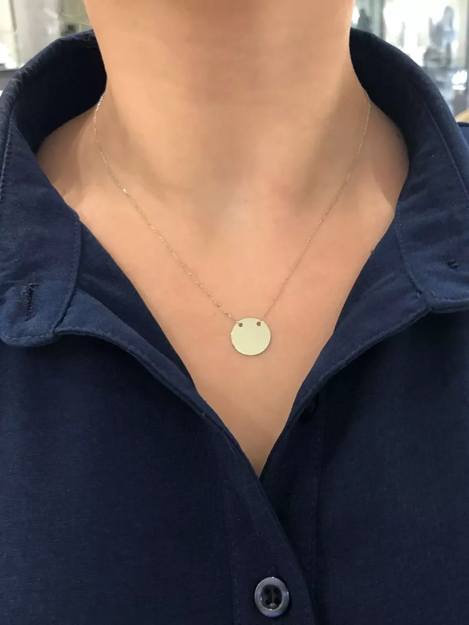 18ct white gold round plate necklace - Image 2