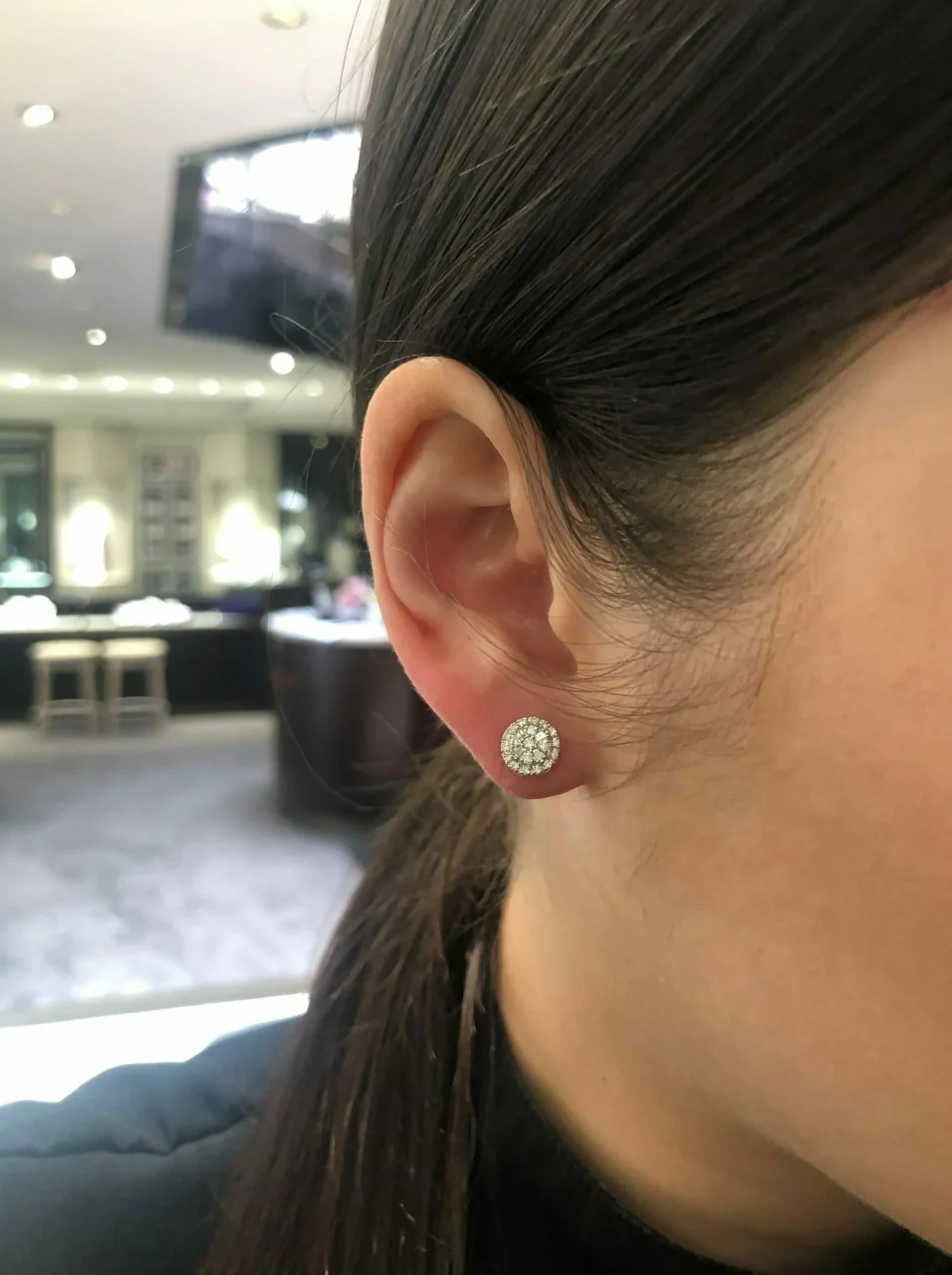 18ct white gold round shape baguette and round cut diamond cluster stud earrings - Image 3