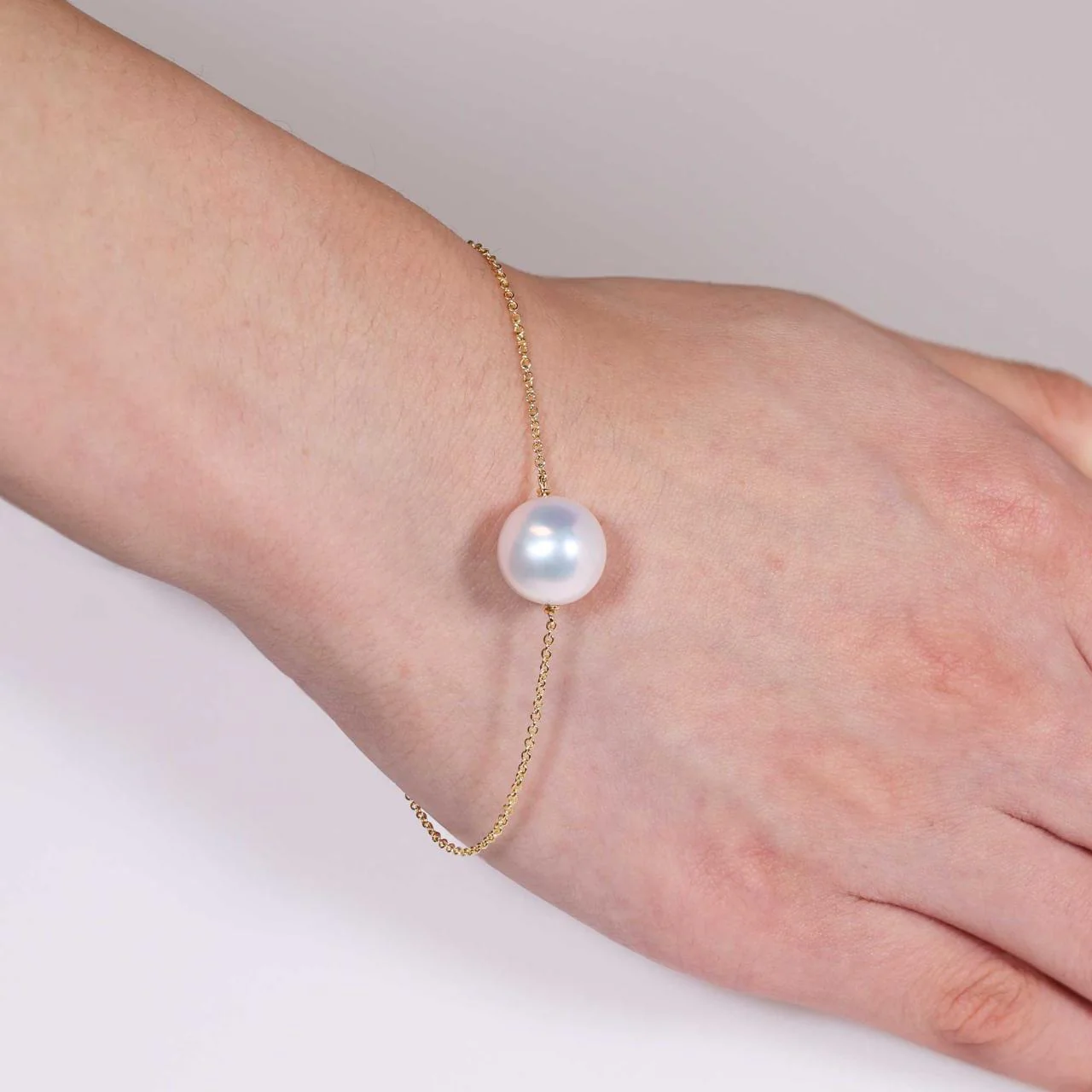 18ct yellow gold 12mm fresh water pearl bracelet - Image 2