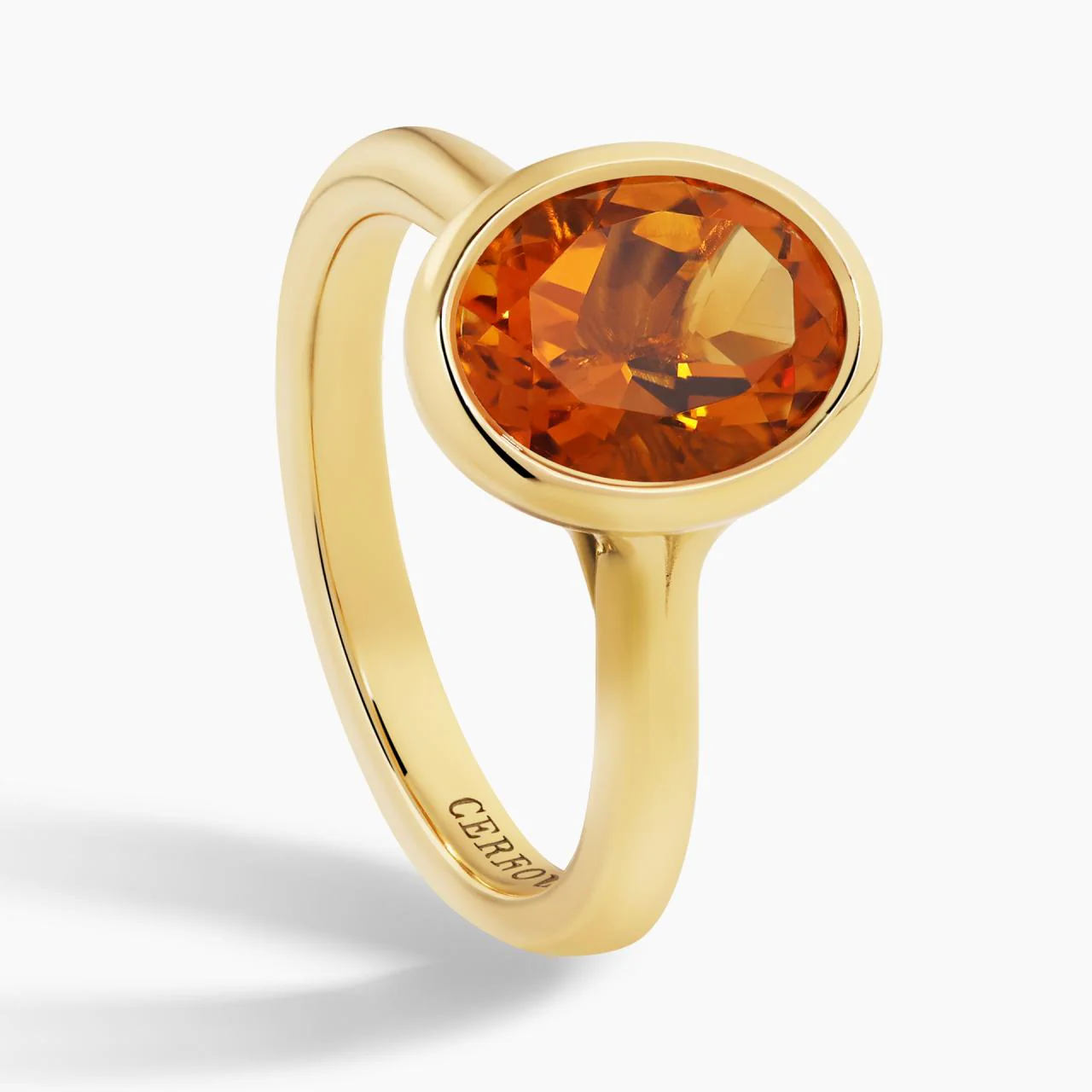 18ct yellow gold 2.09ct oval citrine ring in a bezel setting - Image 2