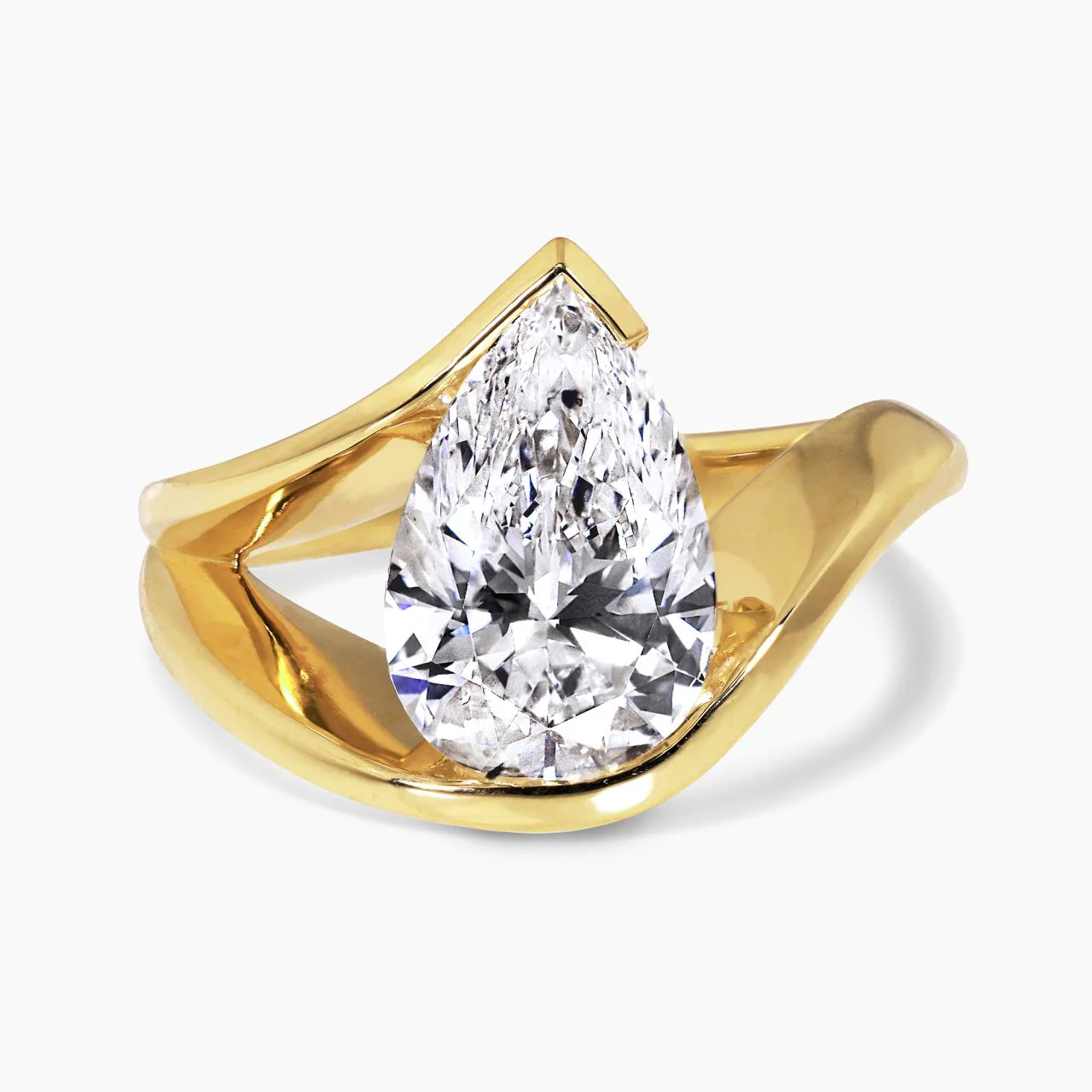 MAREA 18ct yellow gold 3.01ct F VS1 pear shaped LAB GROWN Diamond solitaire engagement ring