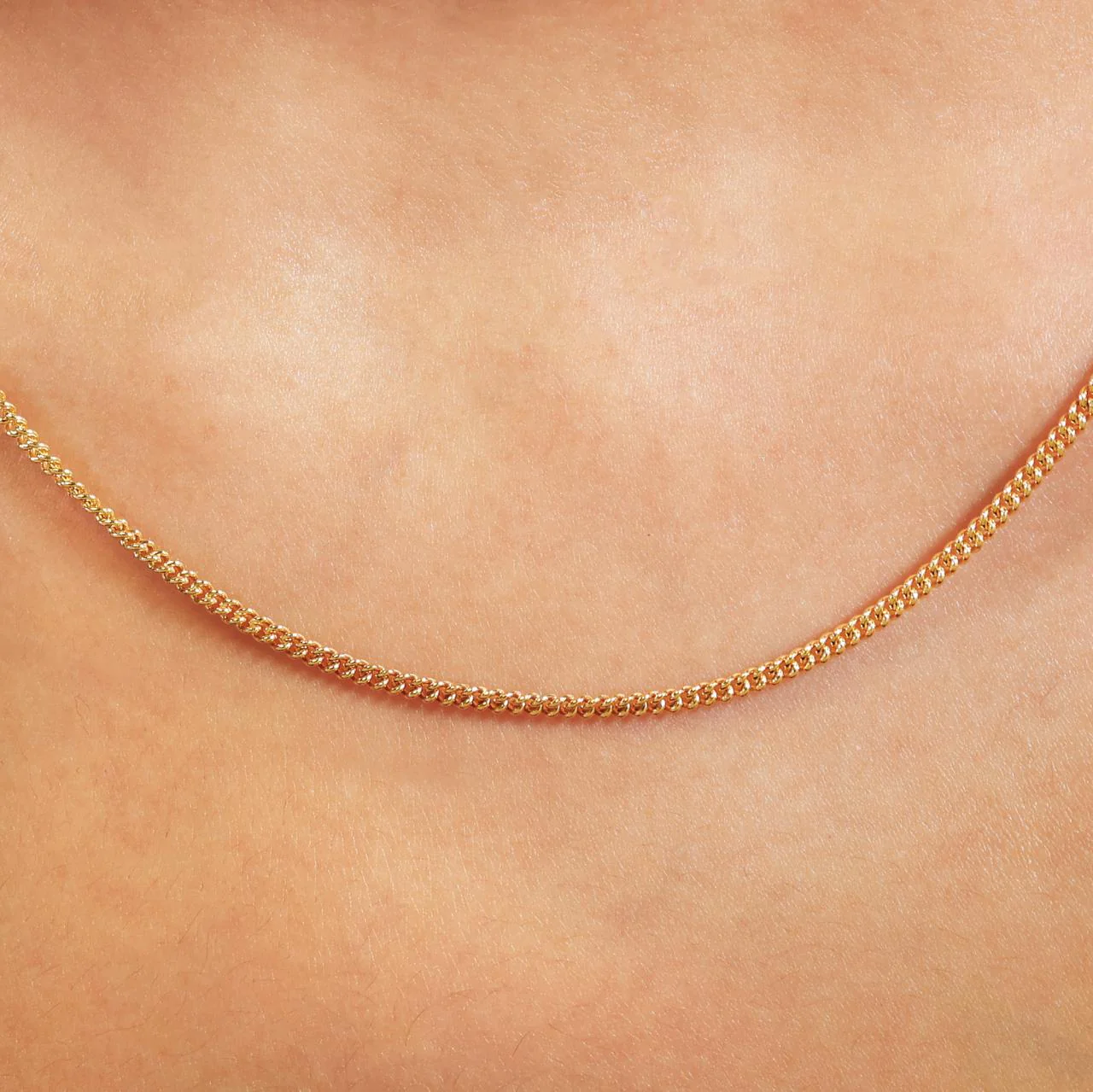 18ct yellow gold 50cm round curb link chain with lobster clasp - Image 2