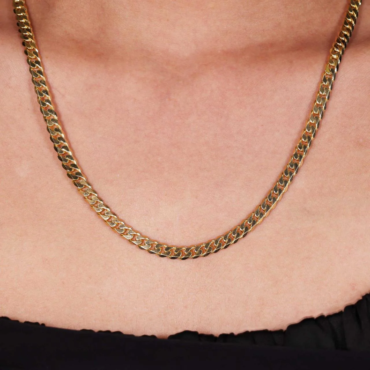 18ct yellow gold 60cm solid flat curb link chain with parrot clasp - Image 2