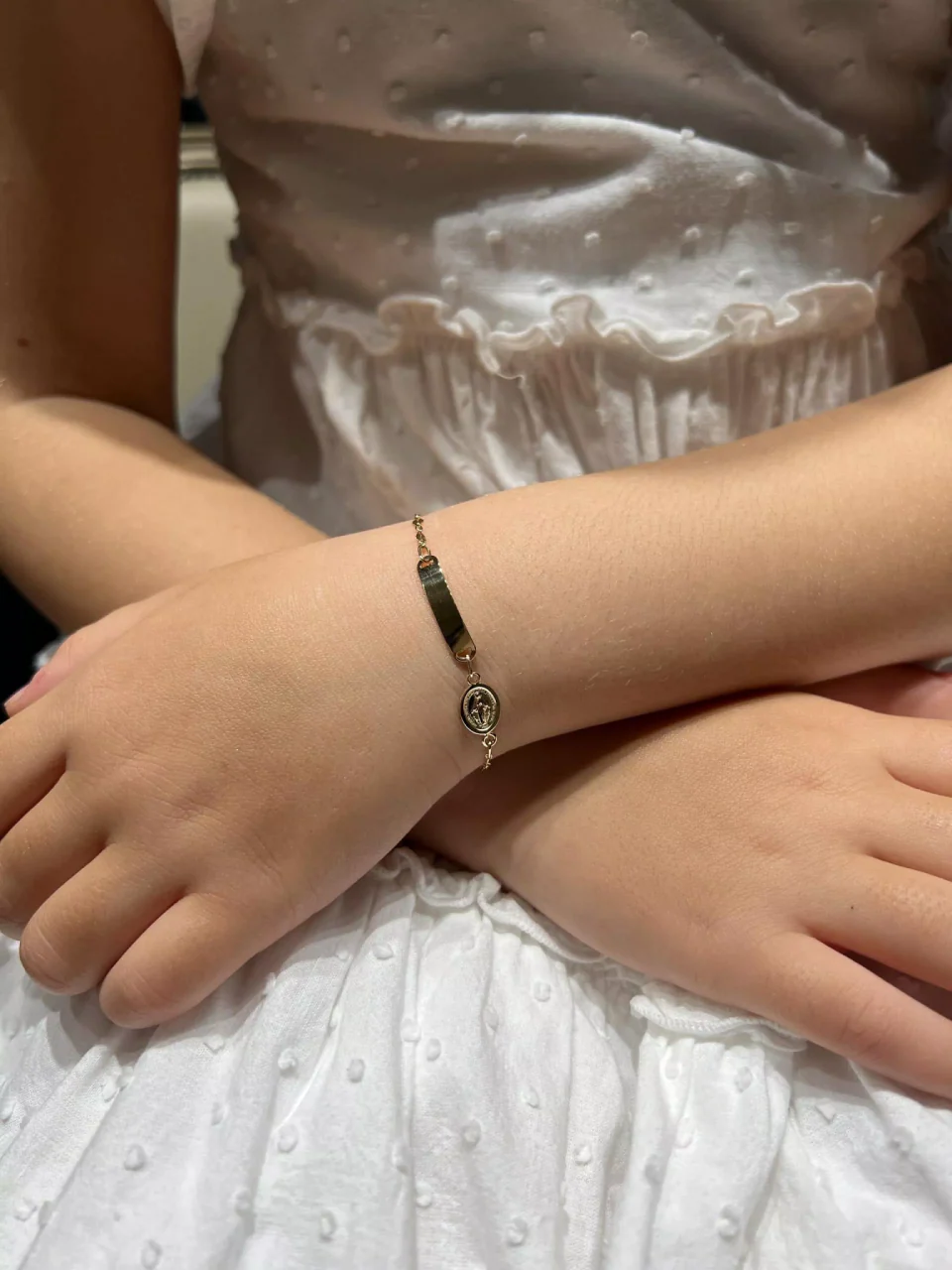 18ct yellow gold baby ID bracelet with religious medal - Image 2