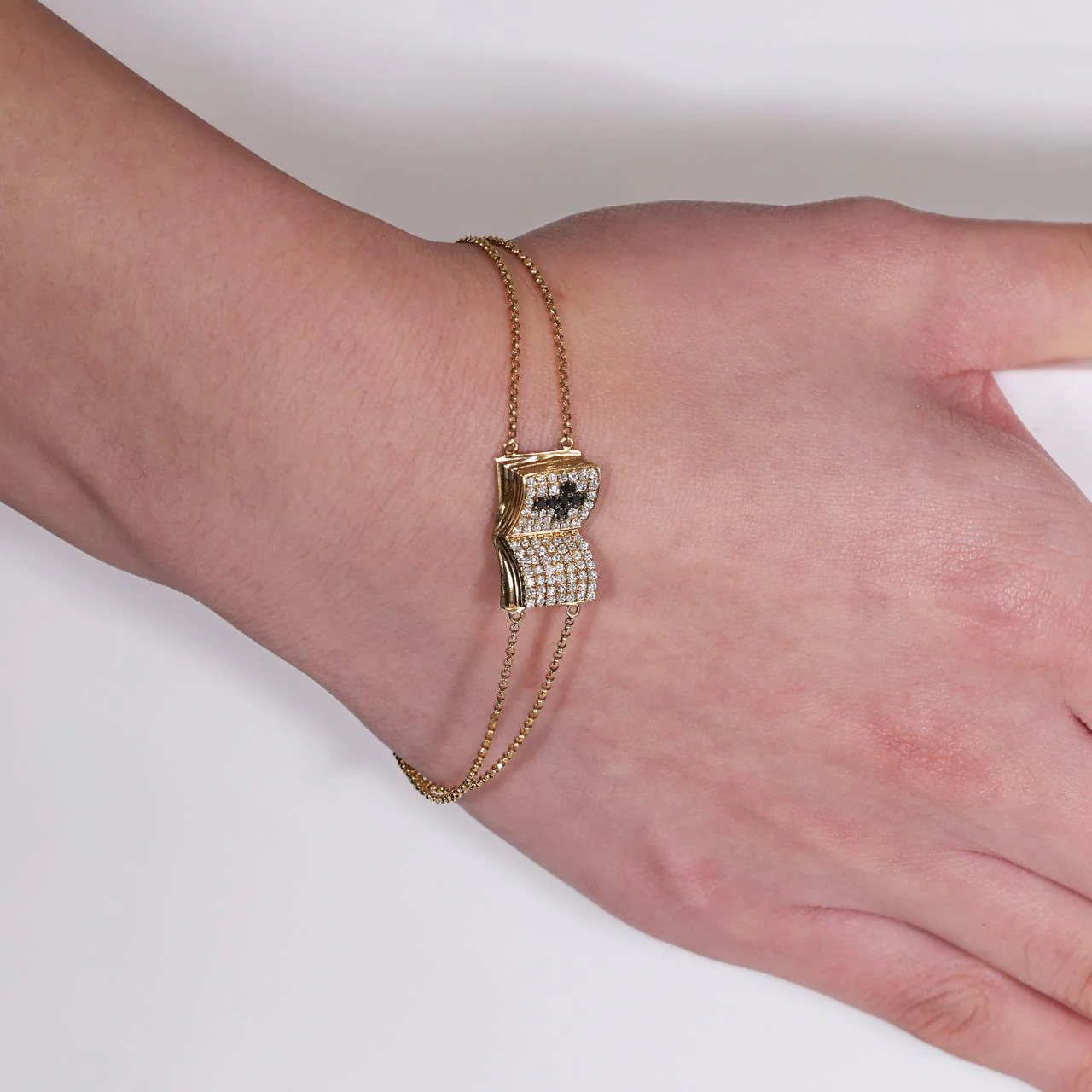 18CT Yellow Gold Black & White Diamond Set Bible On Bracelet - Image 2