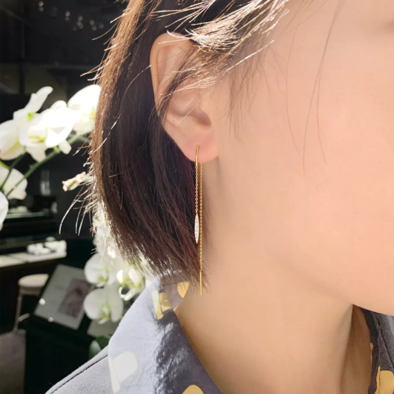 18ct yellow gold diamond drop earrings