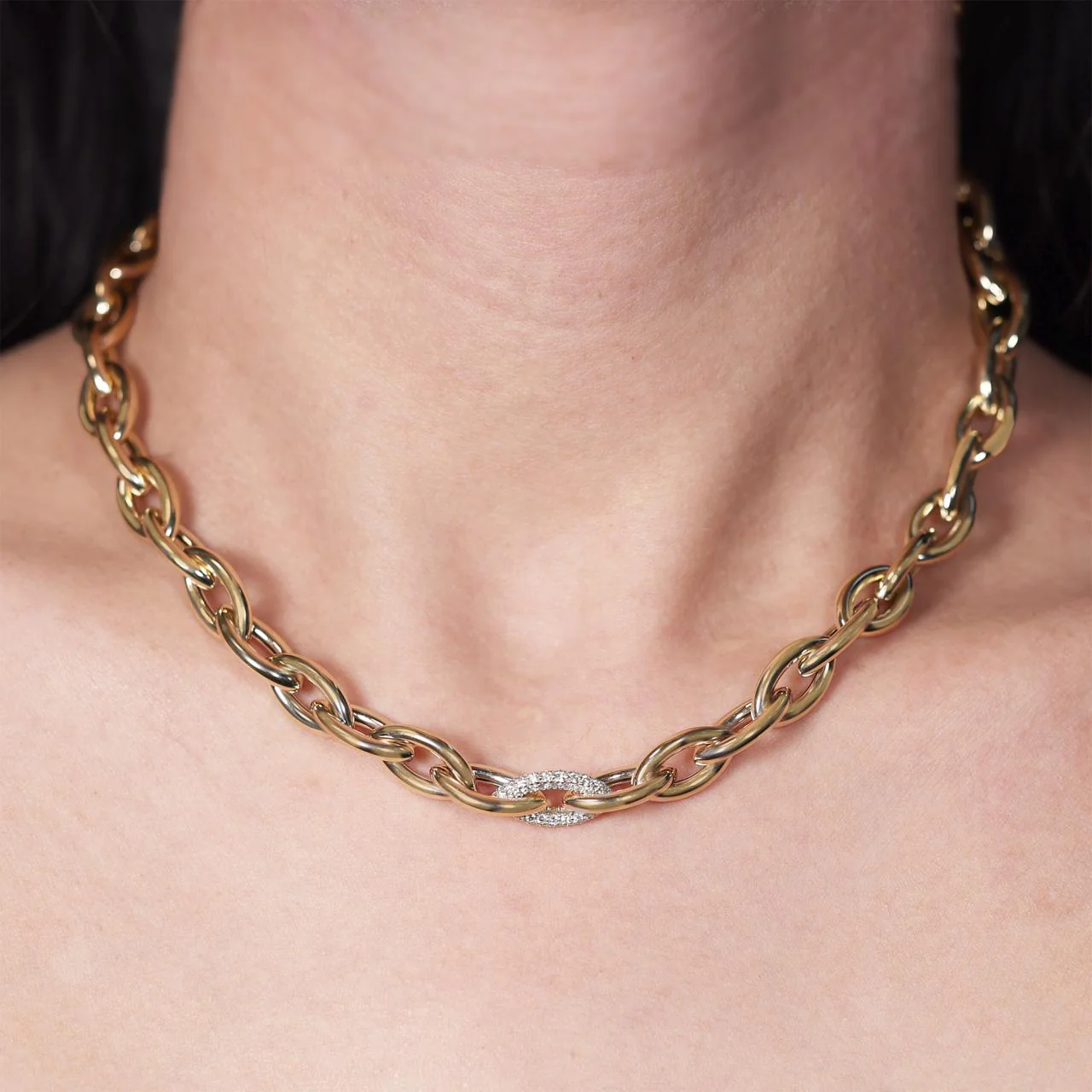 18ct yellow gold 0.64ct diamond set oval link chain necklace 40cm - Image 2