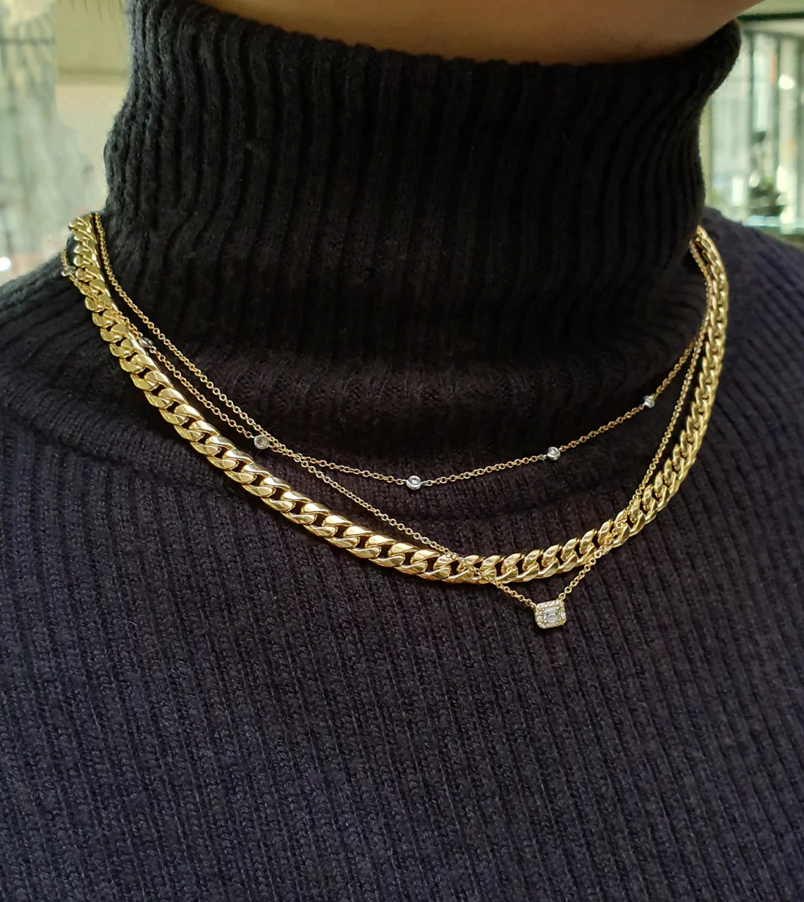 18ct yellow gold hollow 42cm curb link chain - Image 2