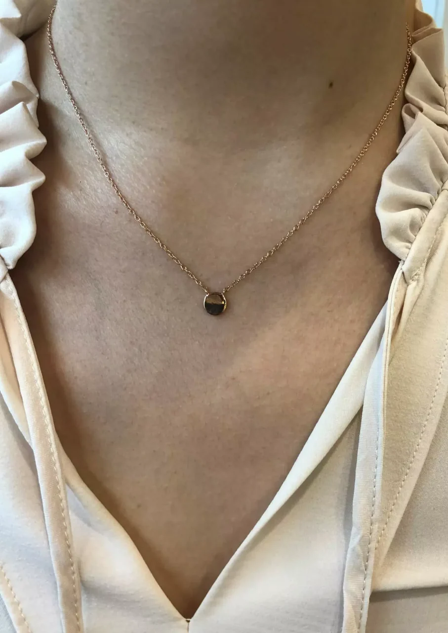 18ct yellow gold necklace with small round plate - Image 3