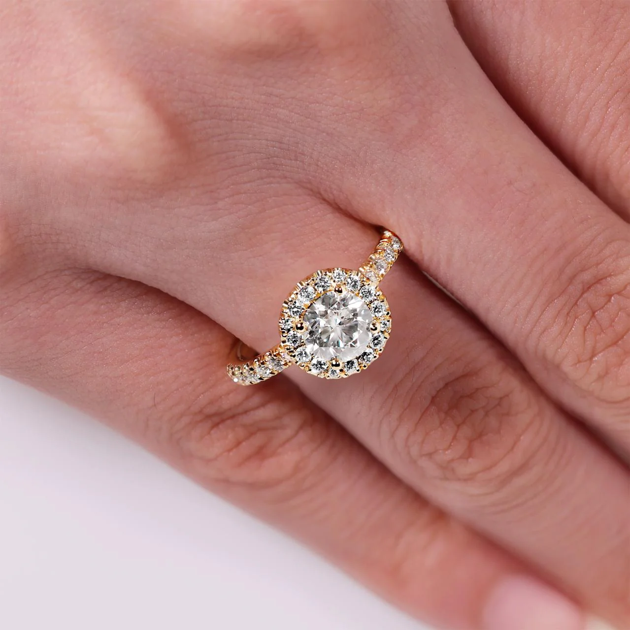 18ct yellow gold round brilliant cut diamond ring with halo. GIA Cert - Image 2