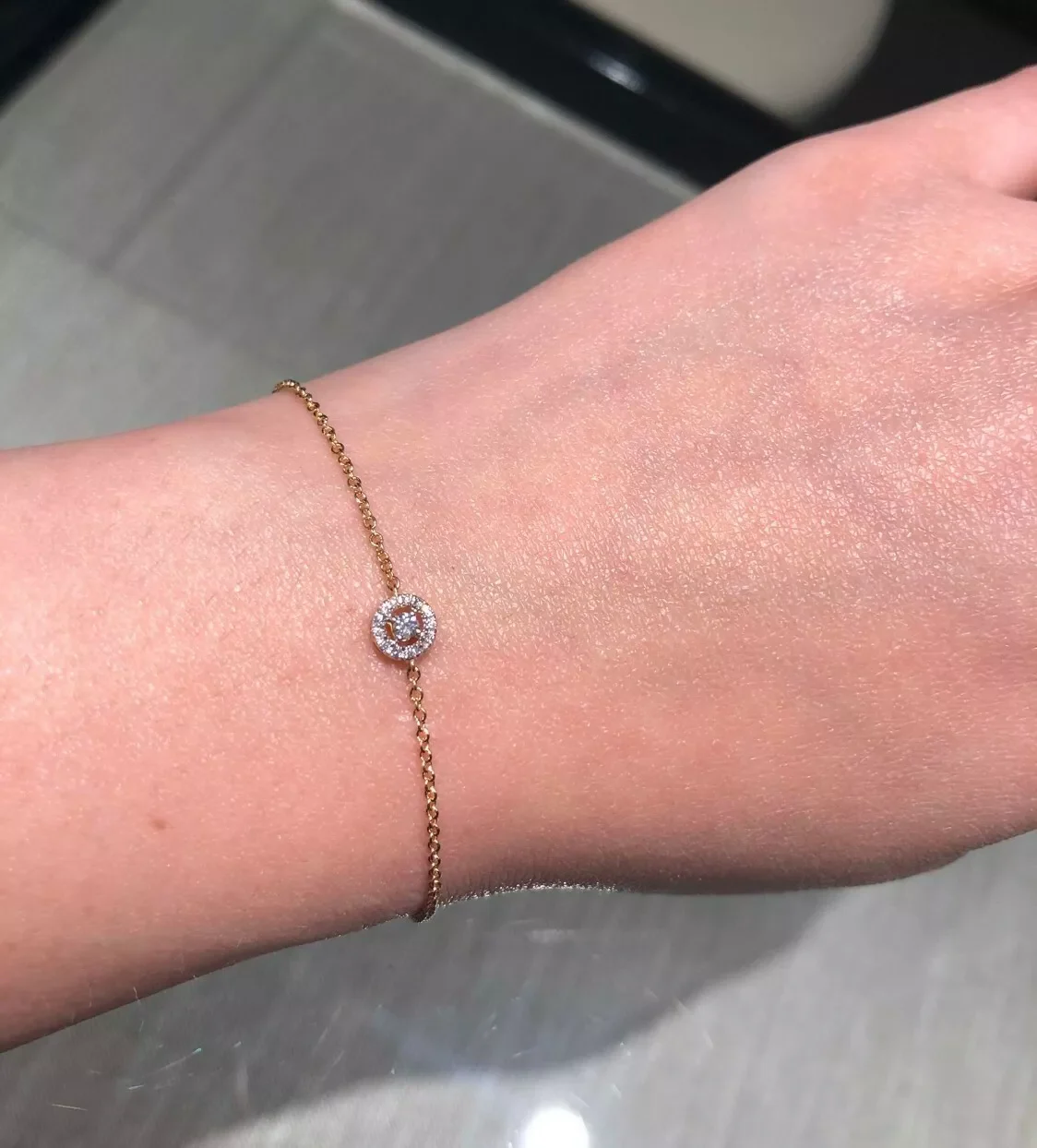 18ct yellow gold round cluster diamond bracelet - Image 3