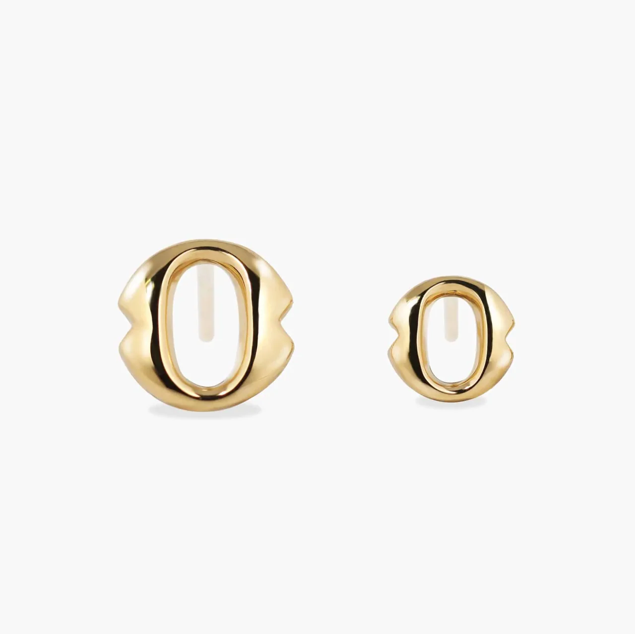 18ct yellow gold small ‘O’ stud earrings from the Iconica Collection. 5mm - Image 5