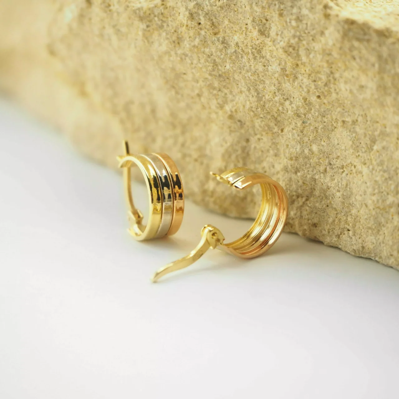 18ct yellow, rose and white gold hoop earrings - Image 3