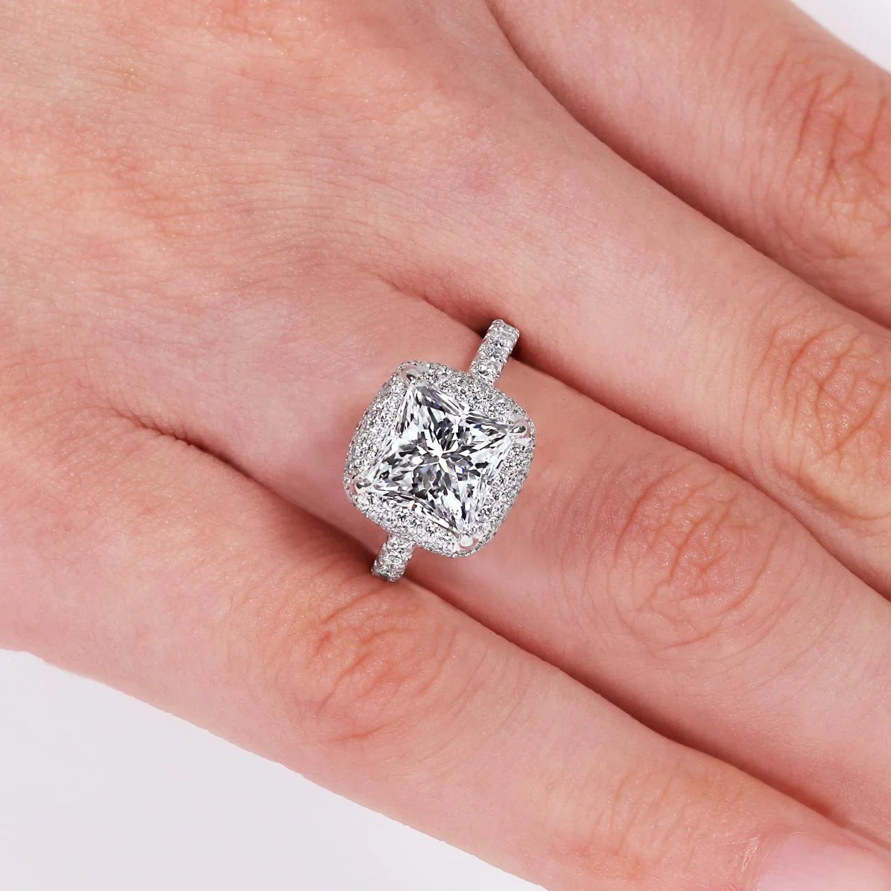 UNIONE 18ct white gold 2.79ct princess cut diamond engagement ring with round brilliant cut diamonds micropave set halo and claw set band - Image 4