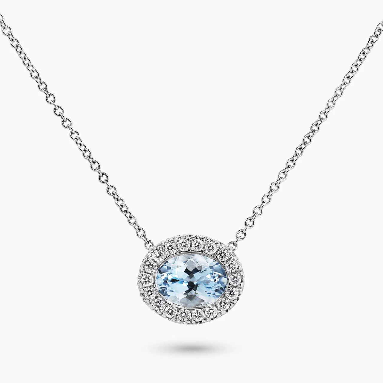 18ct white gold 1.19ct oval aquamarine and diamond necklace