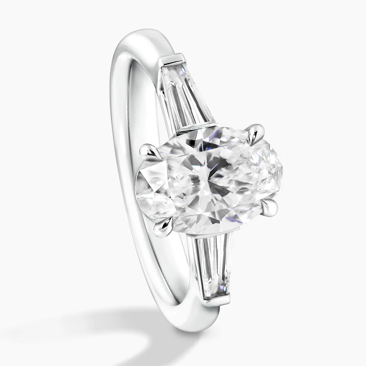 18ct white gold 1.80ct oval brilliant cut diamond engagement ring features 2=0.46ct tapered baguette diamonds GIA Cert - Image 3