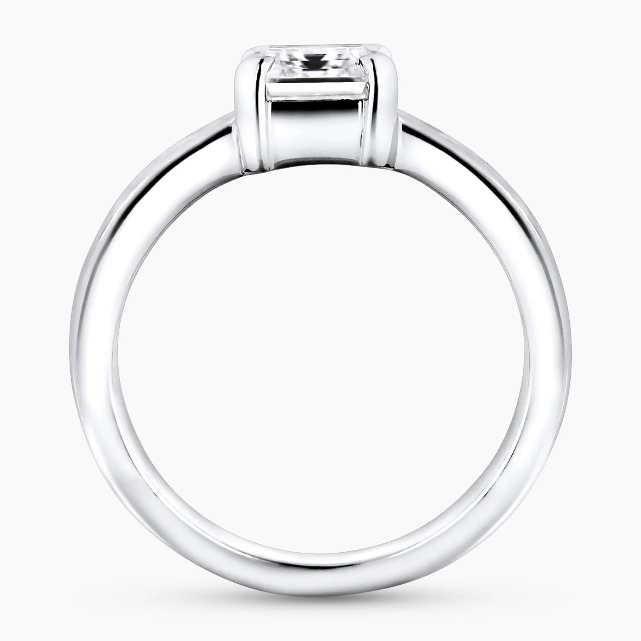 18ct White gold emerald cut diamond engagement ring with baguette cut diamonds on the band - Image 4
