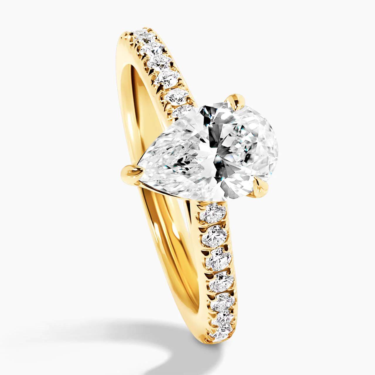 COMO 18ct yellow gold pear shaped diamond engagement ring in a three claw setting with diamonds on the band. GIA Cert - Image 4