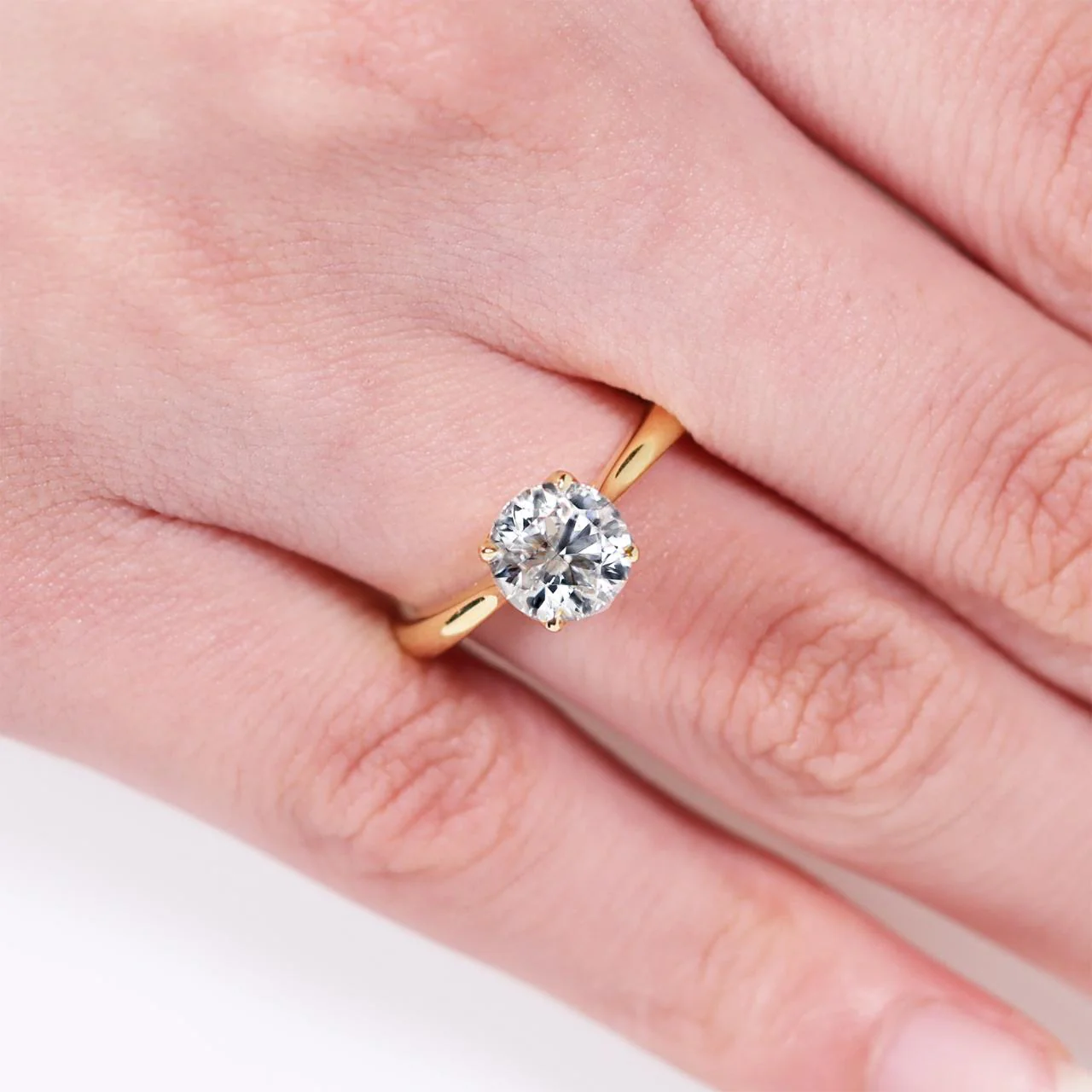 FLORENCE 18ct yellow gold 1.44ct D VVS2 round brilliant cut lab grown diamond solitaire ring in a four claw setting. IGI Cert - Image 2