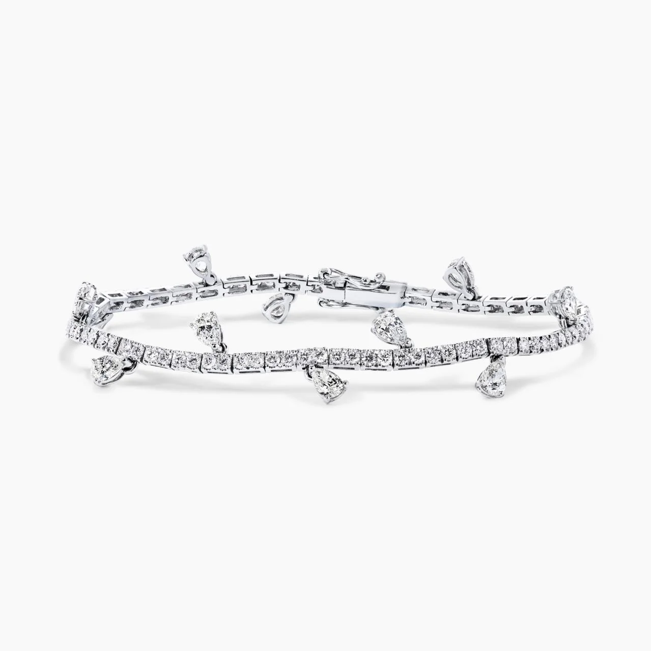 18ct white gold 104=4.63ct pear and round brilliant cut diamond tennis bracelet