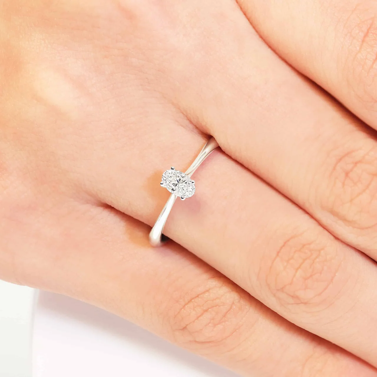 PUGLIA 18ct white gold 0.30ct F VS2 oval diamond solitaire ring - Image 3