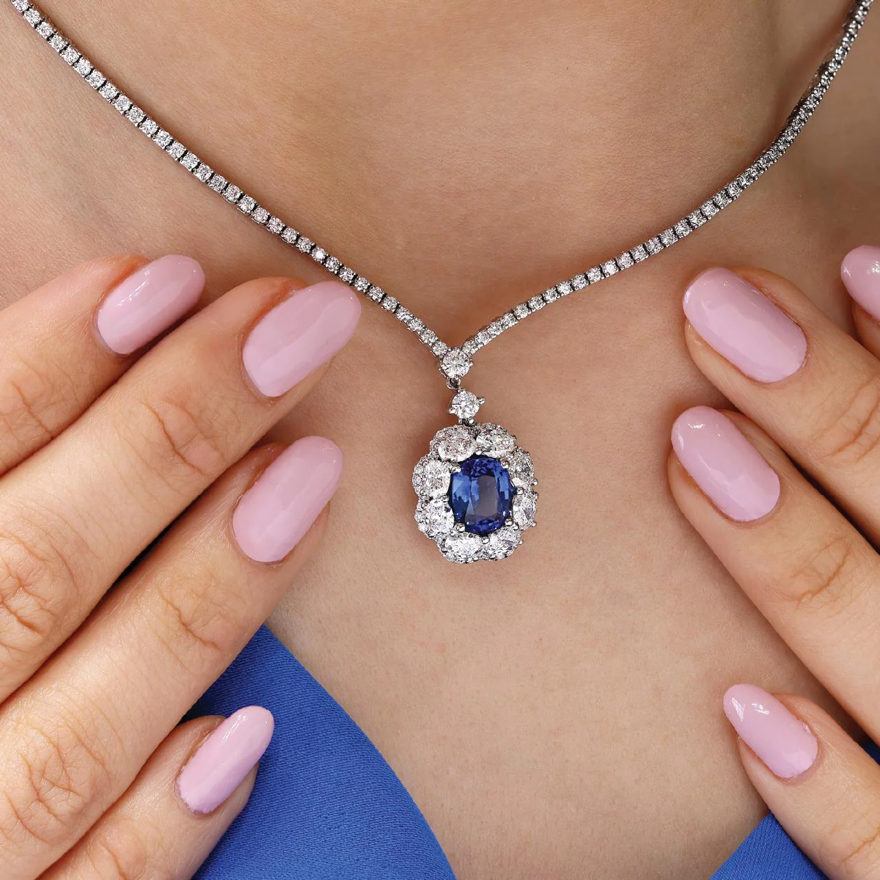 REGINA BLU - 18ct white gold oval ceylon sapphire & diamond drop necklace - Image 2