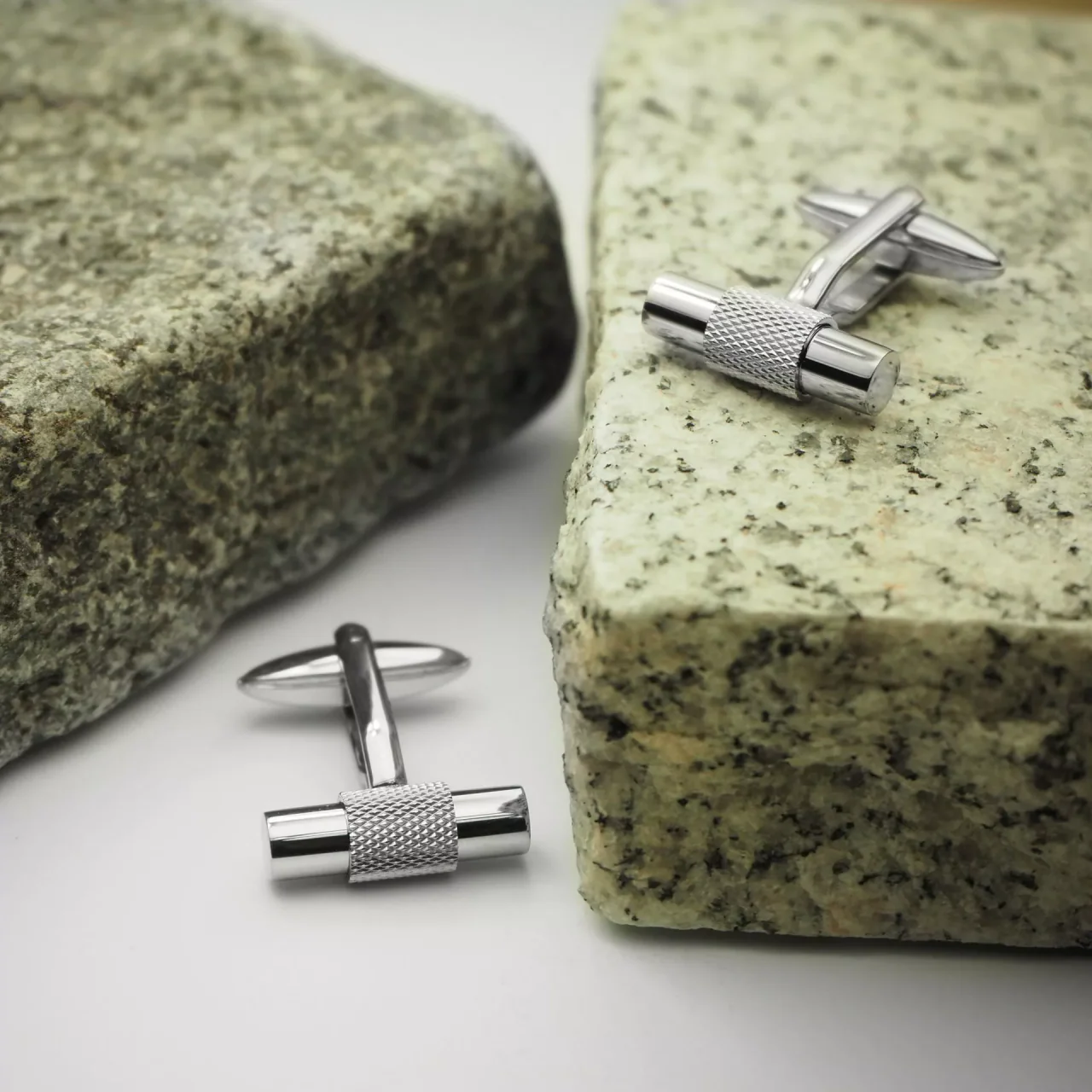 Stainless steel matt and polished rod cufflinks - Image 6