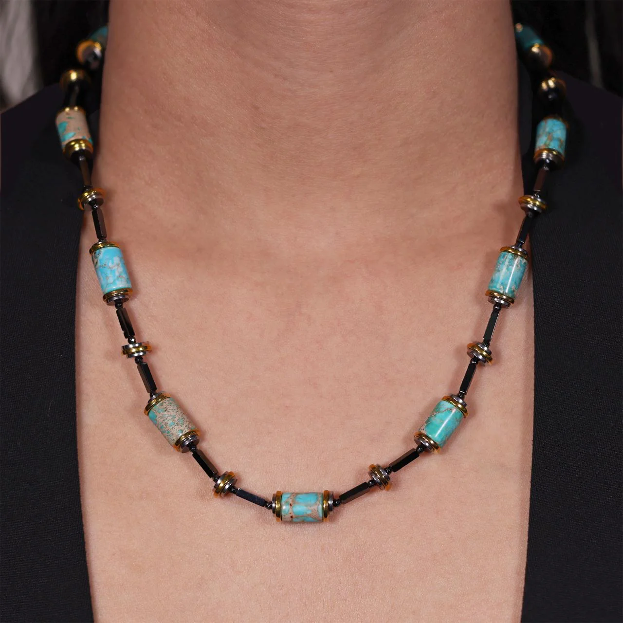 Turquoise and hematite beads necklace with gold-plated silver fittings from the Carmela Cerrone Collection - Image 2
